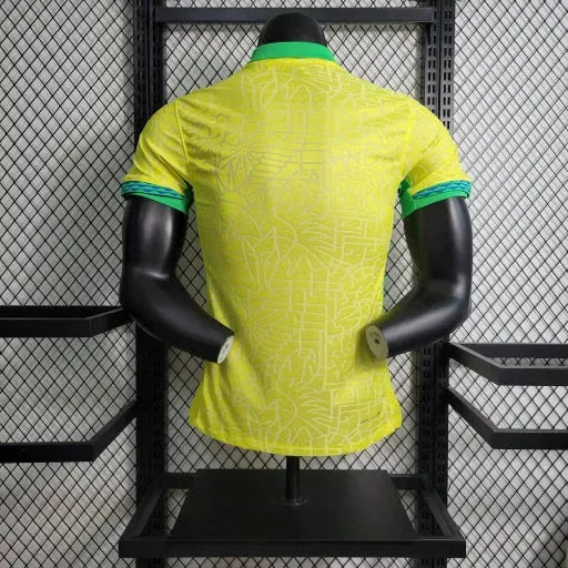 Camisa Brasil Home 24/25 - Jogador Masculina Amarela Escudo no Meio