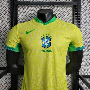 Camisa Brasil Home 24/25 - Jogador Masculina Amarela Escudo no Meio